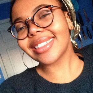 Meet your Posher, Cass